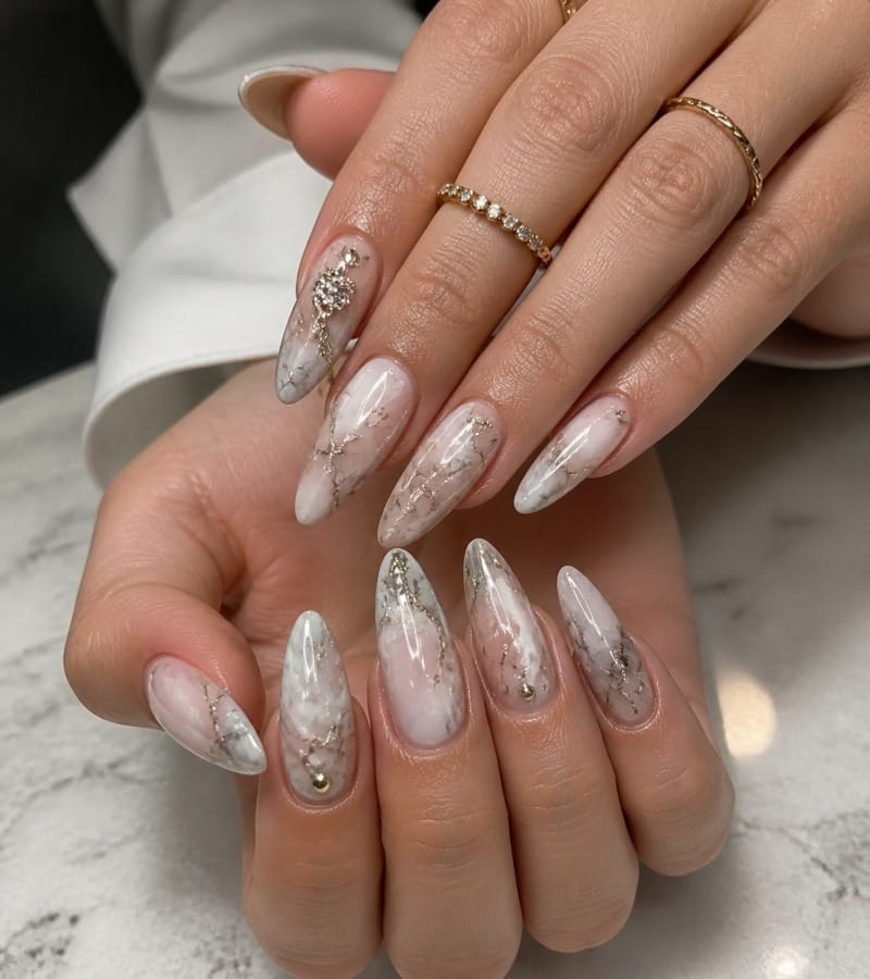 Marble Effect Nails: Sophisticated and Timeless
